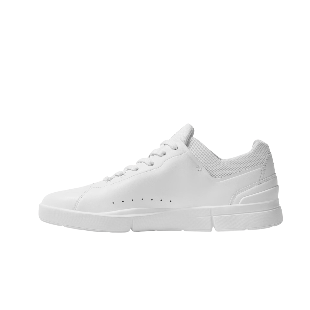 ON The Roger Advantage Women’s All White