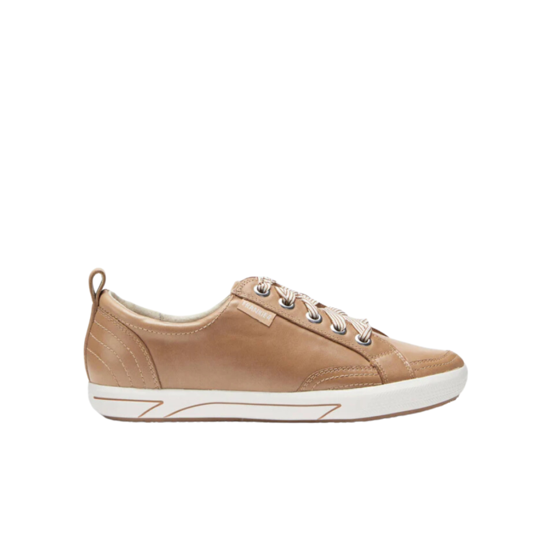 Frankie4 Ellie Women’s Sneaker Blonde