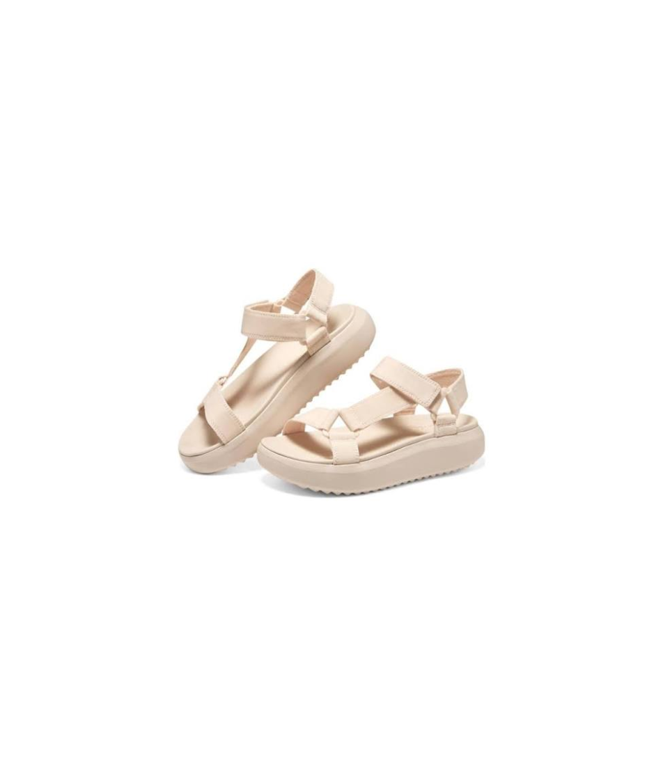 Woman’s Skechers Pop Ups 3.0